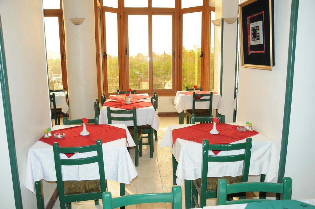 Nile Hotel Aswan Zewnętrze zdjęcie