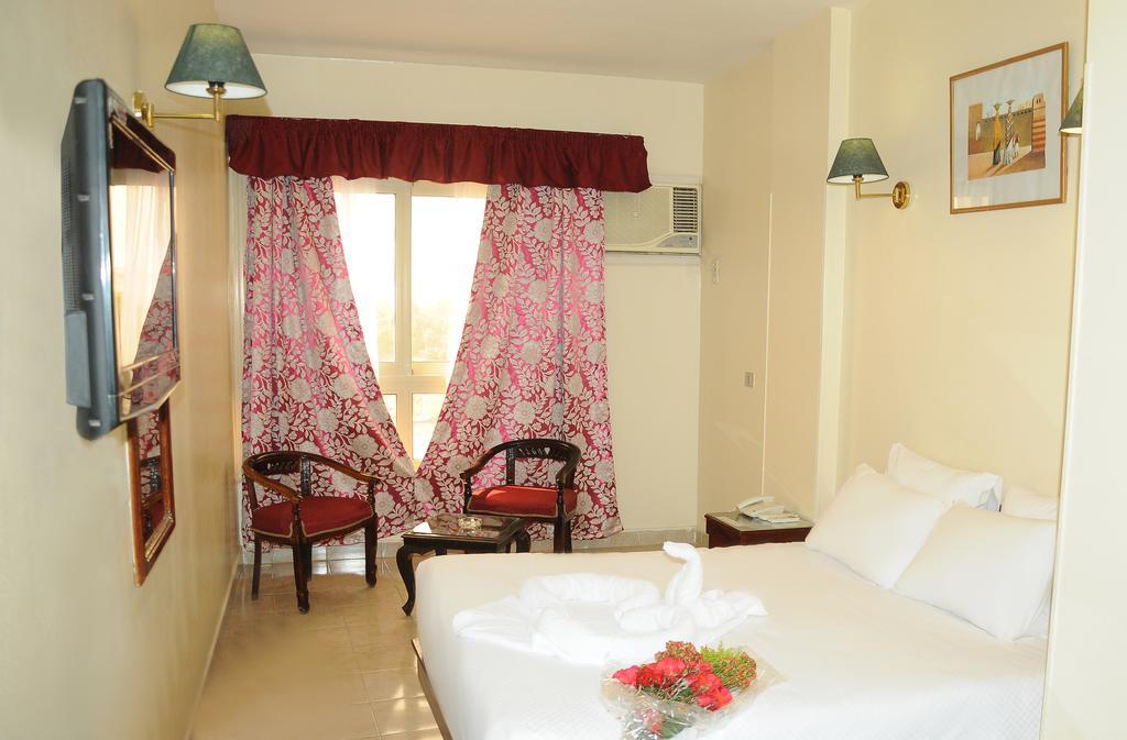 Nile Hotel Aswan Zewnętrze zdjęcie