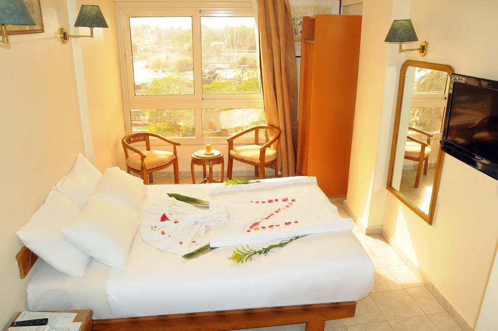 Nile Hotel Aswan Zewnętrze zdjęcie