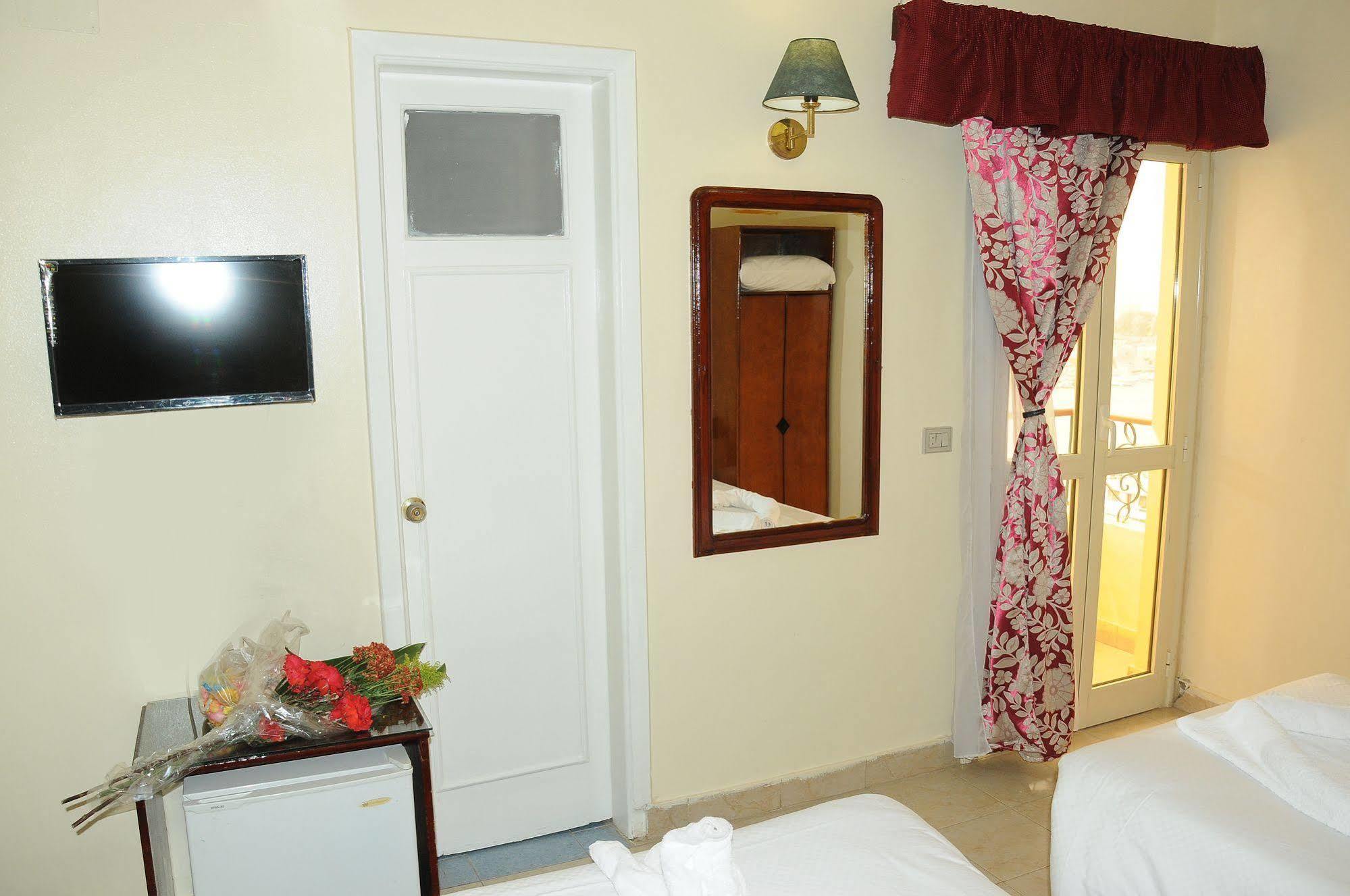 Nile Hotel Aswan Zewnętrze zdjęcie